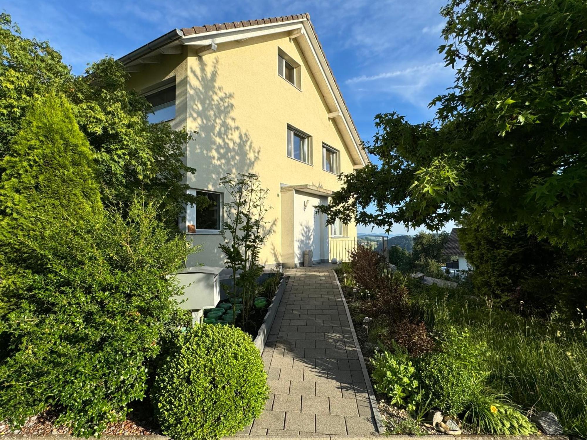 Villa Modern Ufhusen Bagian luar foto